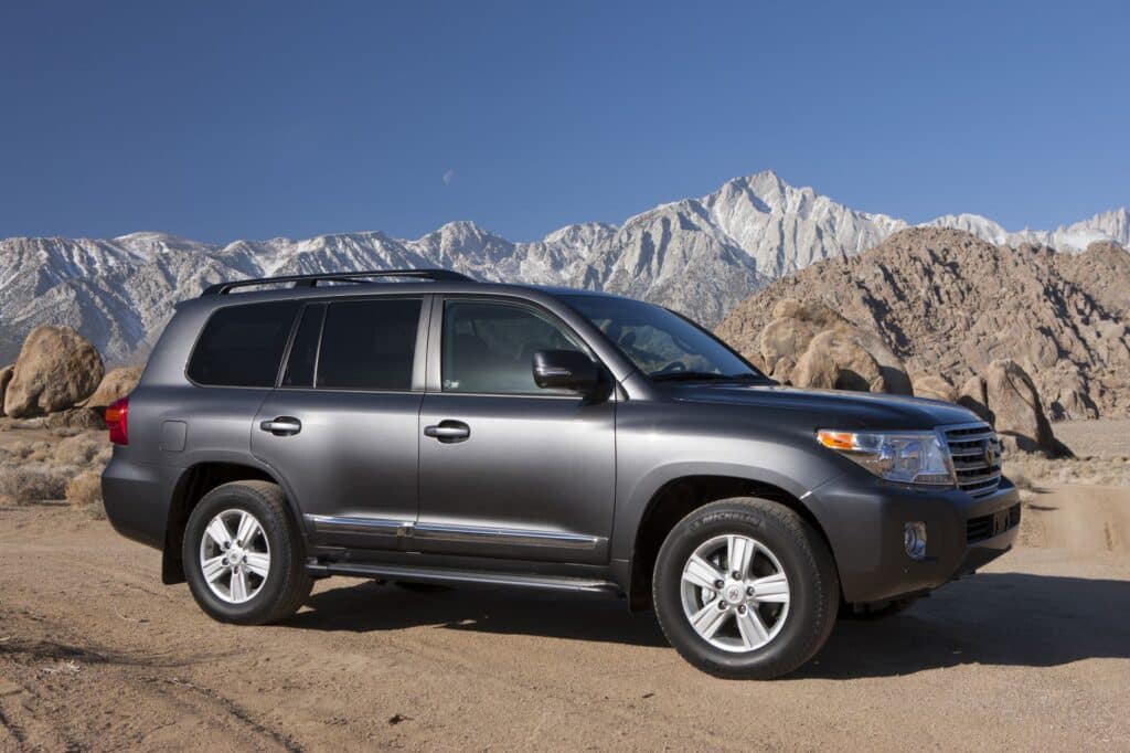 2015 Toyota Land Cruiser 2