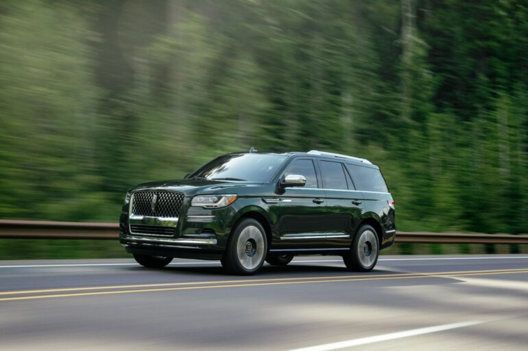 2022 Lincoln Navigator 13