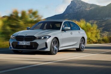 2023 BMW 3 Series 8